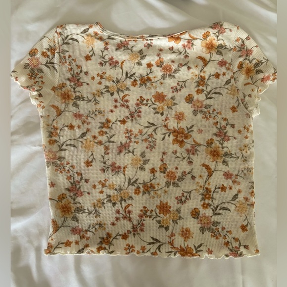 American Eagle Women’s flower design baby doll T-shirt - Picture 2 of 2